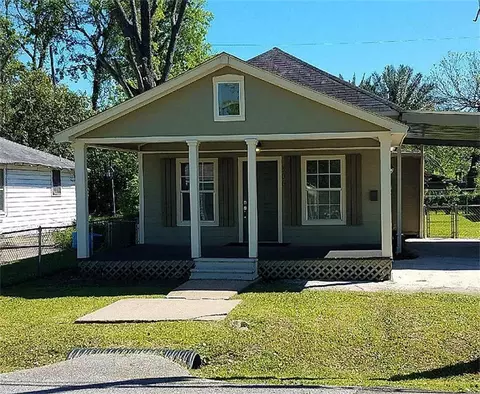 306 E 32nd St, Houston, TX 77018
