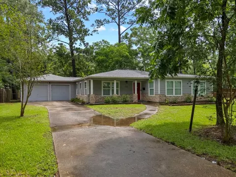3715 Bayou Cir, Dickinson, TX 77539