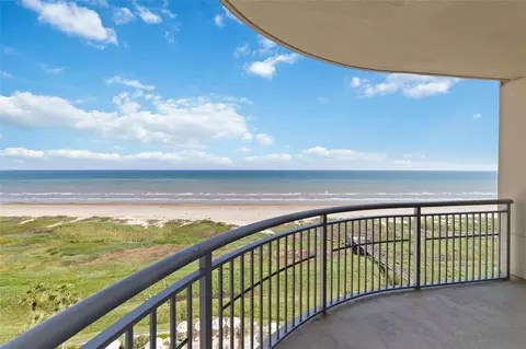801 E Beach Dr #TW1004, Galveston, TX 77550