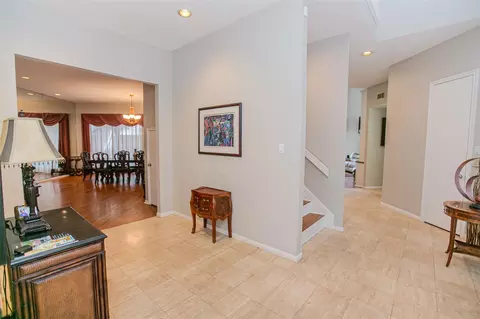 12007 Lakeway Ct, Houston, TX 77071