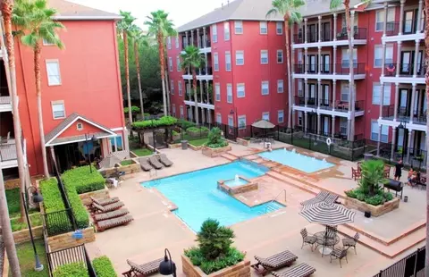 2400 Mccue Rd #450, Houston, TX 77056
