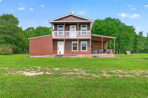 5407 Baldwin Dr, East Bernard, TX 77435