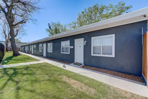 905 E Fayle St, Baytown, TX 77520