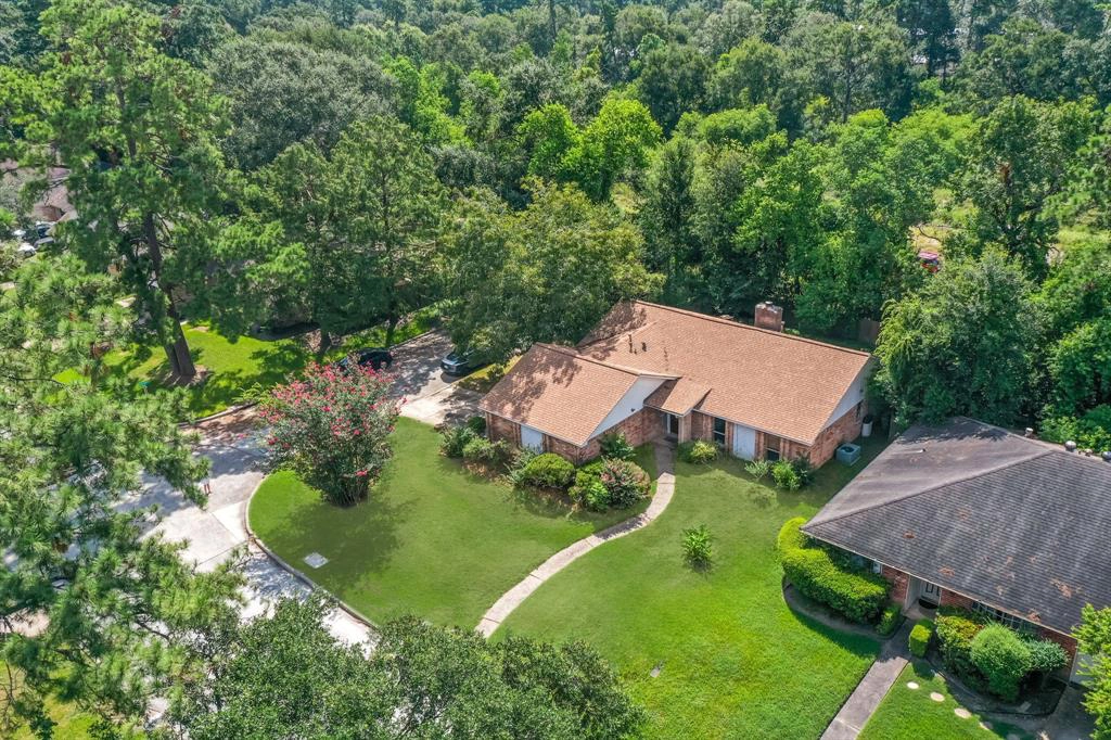 2030 Lexington Woods Dr