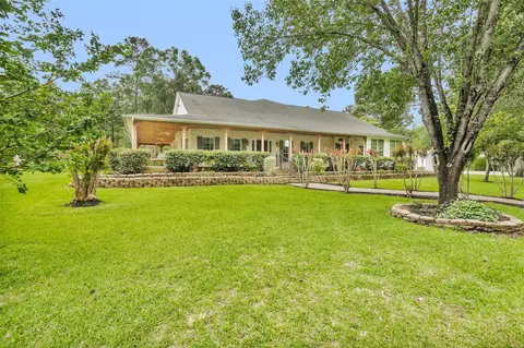 235 Caravella Ct, Livingston, TX 77351