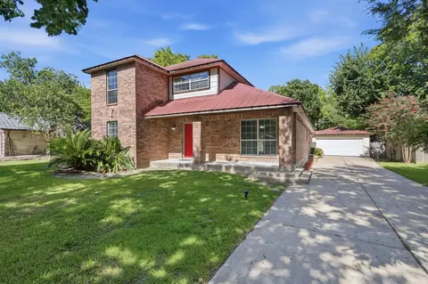2527 S San Antonio St, Pearland, TX 77581