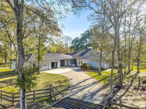 433 Mackhank Rd, Boling, TX 77420