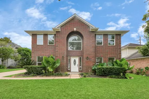 6502 Oakburl Ct, Sugar Land, TX 77479