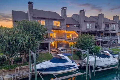 18217 Sandy Cv, Houston, TX 77058