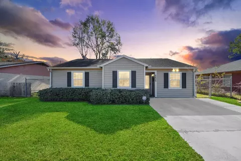 4406 Dacca Dr, Houston, TX 77047