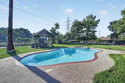 621 Elsbeth St, Channelview, TX 77530