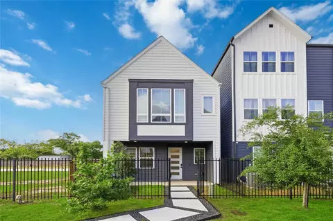 8320 Springwood Canyon Ln, Houston, TX 77055