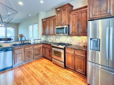 2325 Hutchins Street St, Houston, TX 77004