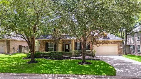 58 S Longsford Cir, The Woodlands, TX 77382