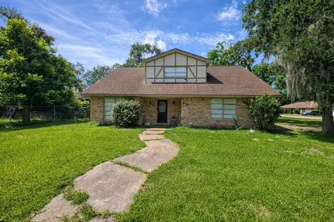 821 Mulberry Ln, Brazoria, TX 77422