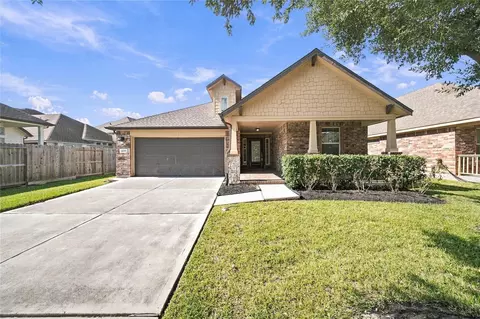 8119 W Pine Creek Bnd, Cypress, TX 77433