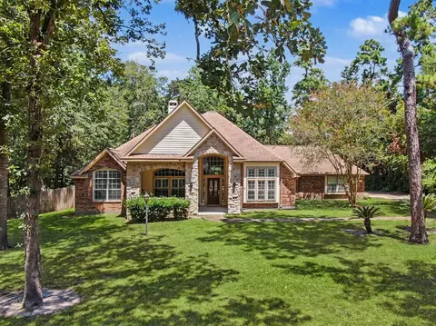 8685 Sunset Heights Ln, Conroe, TX 77302