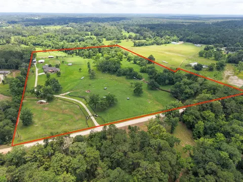 40 Stewart Rd, New Waverly, TX 77358