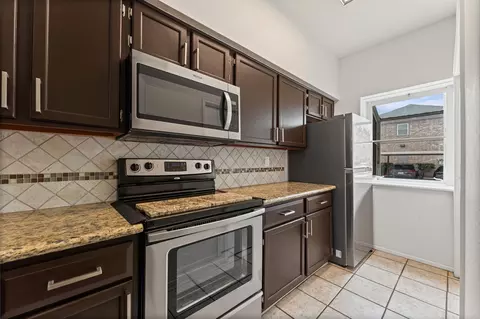 7643 Cambridge St #7643, Houston, TX 77054