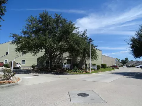 127 April Point Dr S, Montgomery, TX 77356