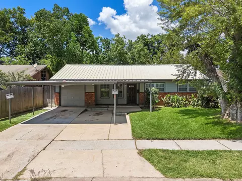319 Arvana St, Houston, TX 77034