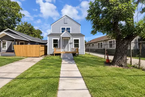 7025 Canal St, Houston, TX 77011