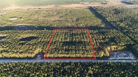 7990 Carter Ranch Rd, Kountze, TX 77625