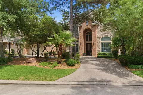 10 E Majestic Woods Pl, The Woodlands, TX 77382