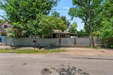 6208 Sidney St, Houston, TX 77021