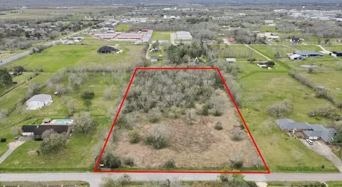 101 Westfield Ln, Friendswood, TX 77546