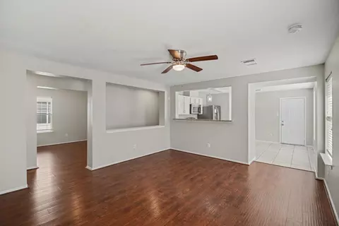 Living - 4406 Twisting Pine Ct, Spring, TX 77373 photo 2 of 2