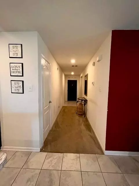2518 Hawthorn Park Ct, Houston, TX 77038