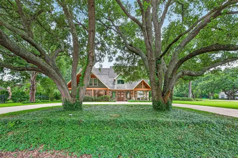 3018 S Saddlebrook Ln, Katy, TX 77494