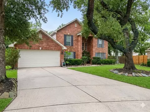 381 Oakshire Ct, League City, TX 77573