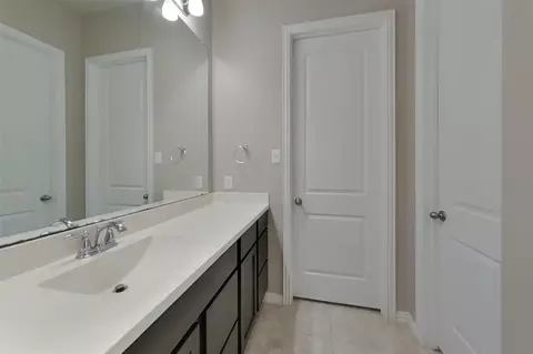 Bath - 29546 Westhope Dr, Spring, TX 77386 photo 2 of 8