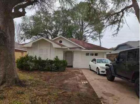 16203 Barbarossa Dr, Houston, TX 77083