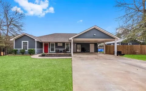 142 Kyle St, Onalaska, TX 77360 photo 1