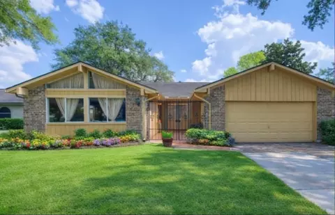 12207 Chartwell Dr, Houston, TX 77031
