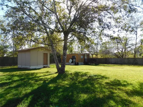 Exterior - 13203 Highway 59, Kendleton, TX 77451 photo 7 of 15