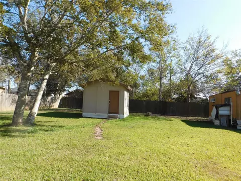 Exterior - 13203 Highway 59, Kendleton, TX 77451 photo 3 of 15