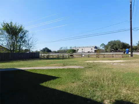 Exterior - 13203 Highway 59, Kendleton, TX 77451 photo 14 of 15
