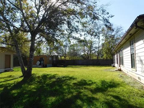 Exterior - 13203 Highway 59, Kendleton, TX 77451 photo 6 of 15