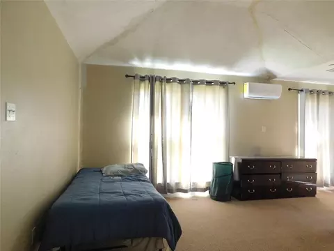 Bedroom - 13203 Highway 59, Kendleton, TX 77451 photo 2 of 12