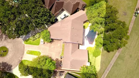 27 Charleston St N, Sugar Land, TX 77478