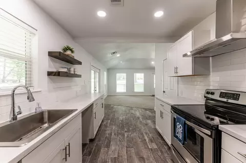 Kitchen - 161 Lakeway Cir, Trinity, TX 75862 photo 3 of 3