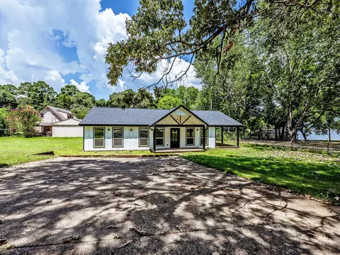 Exterior - 161 Lakeway Cir, Trinity, TX 75862 photo 2 of 8