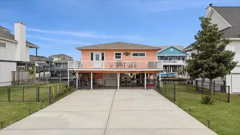 22922 Lunes St, Galveston, TX 77554