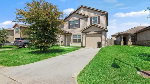 9714 Brignall Trl, Houston, TX 77044