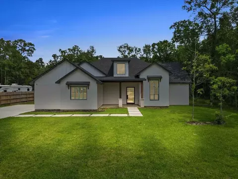 266 Road 66111, Dayton, TX 77535