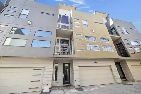 908 Hutchins St, Houston, TX 77003